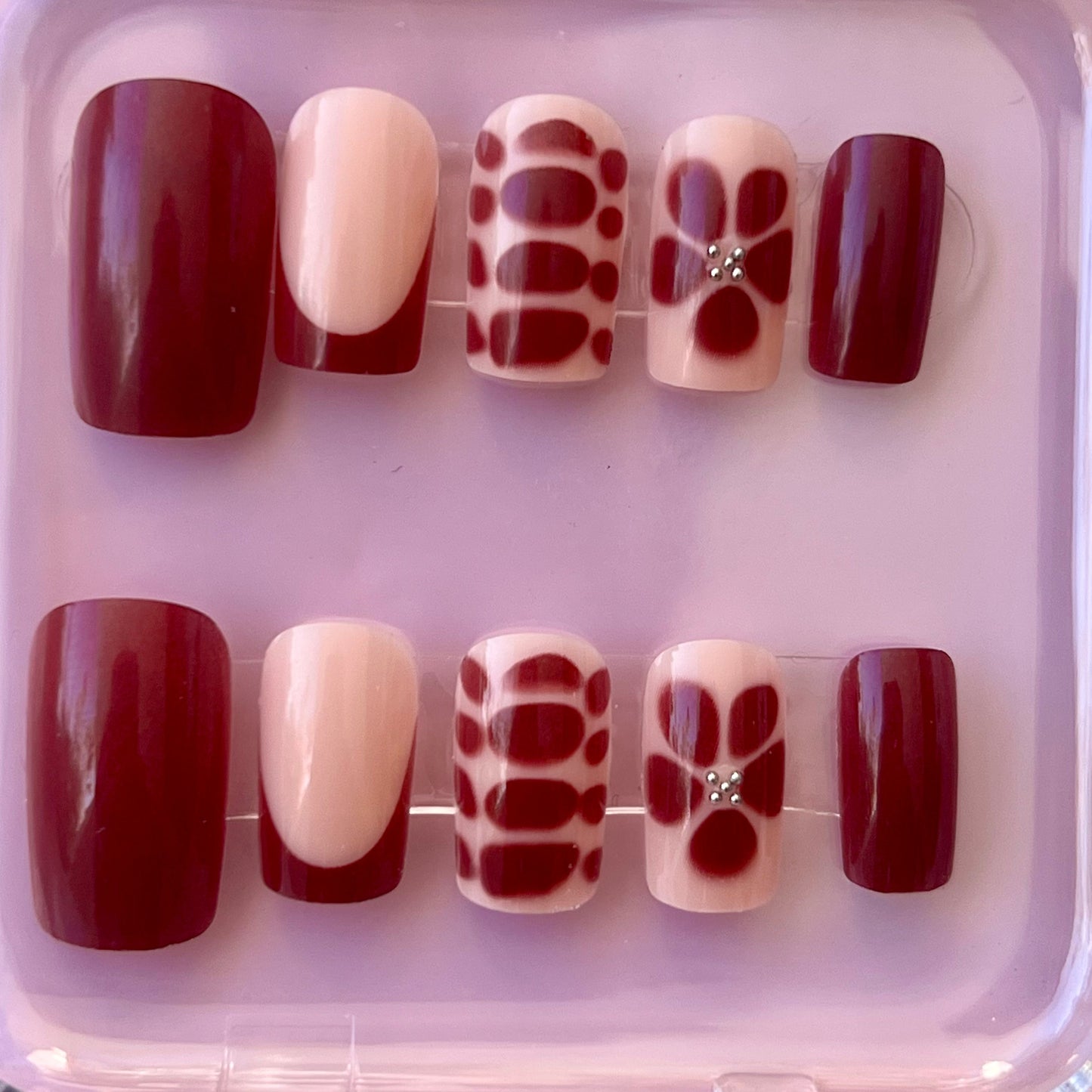Press-On Nails – Art Déco Bordeaux 🍷✨