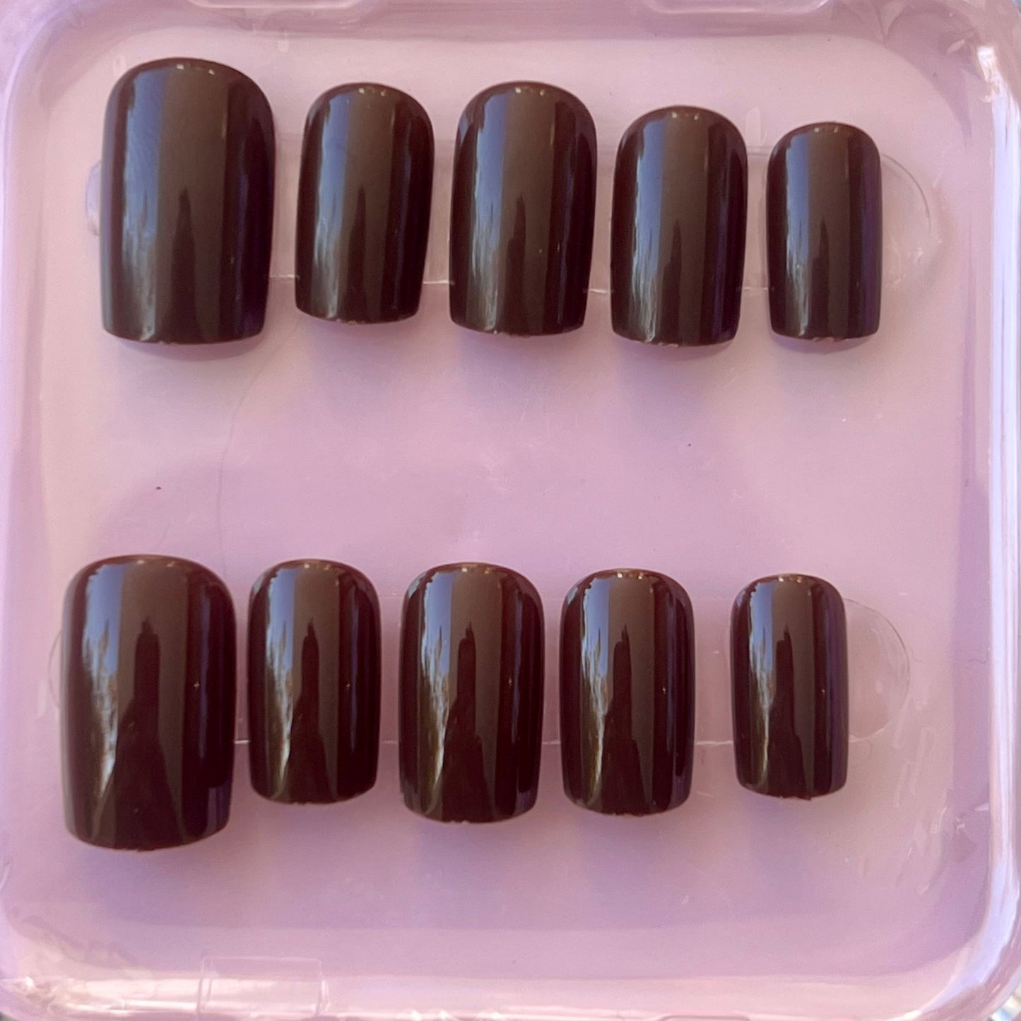 Press-On Nails – Chocolat Brillant 🍫✨