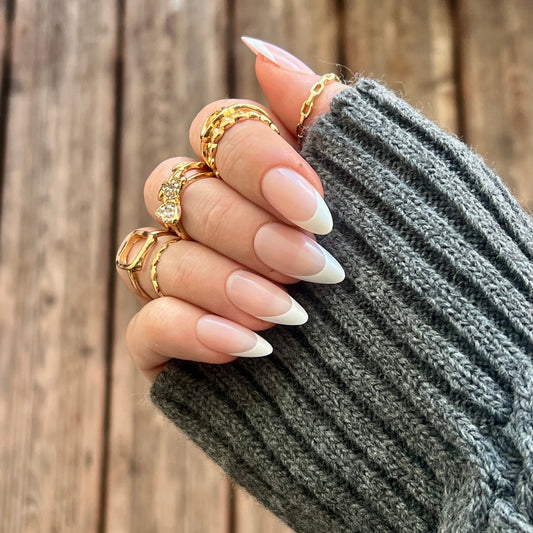 Press-On Nails – French Stiletto 🤍✨